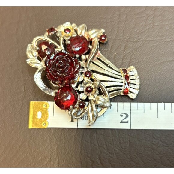 Vintage Carved Or Molded Red Rhinestone Flower Basket Pot Metal Pin Brooch - Picture 5 of 5